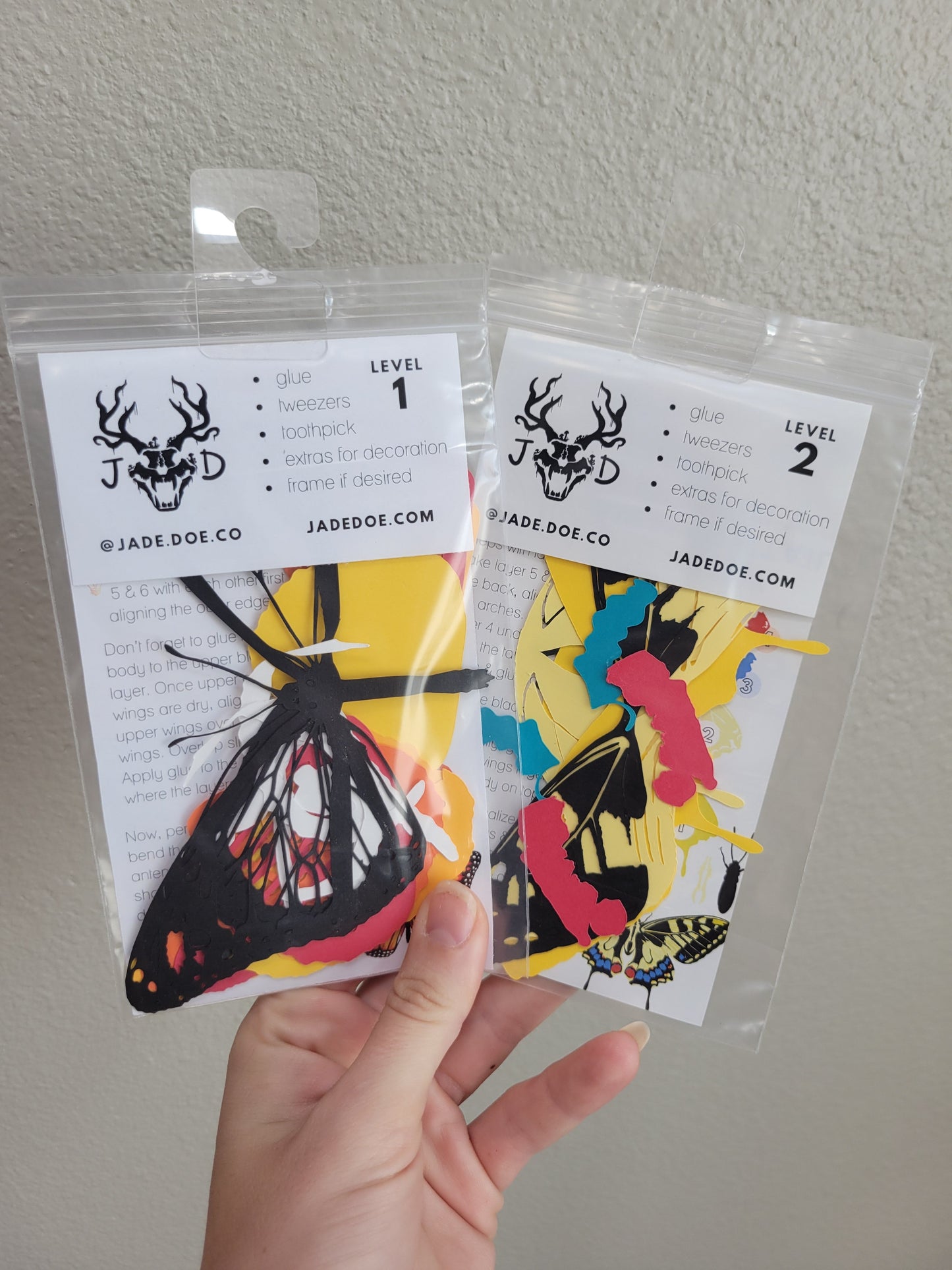 DIY Monarch Butterfly - DIY Your Own Paper Specimen