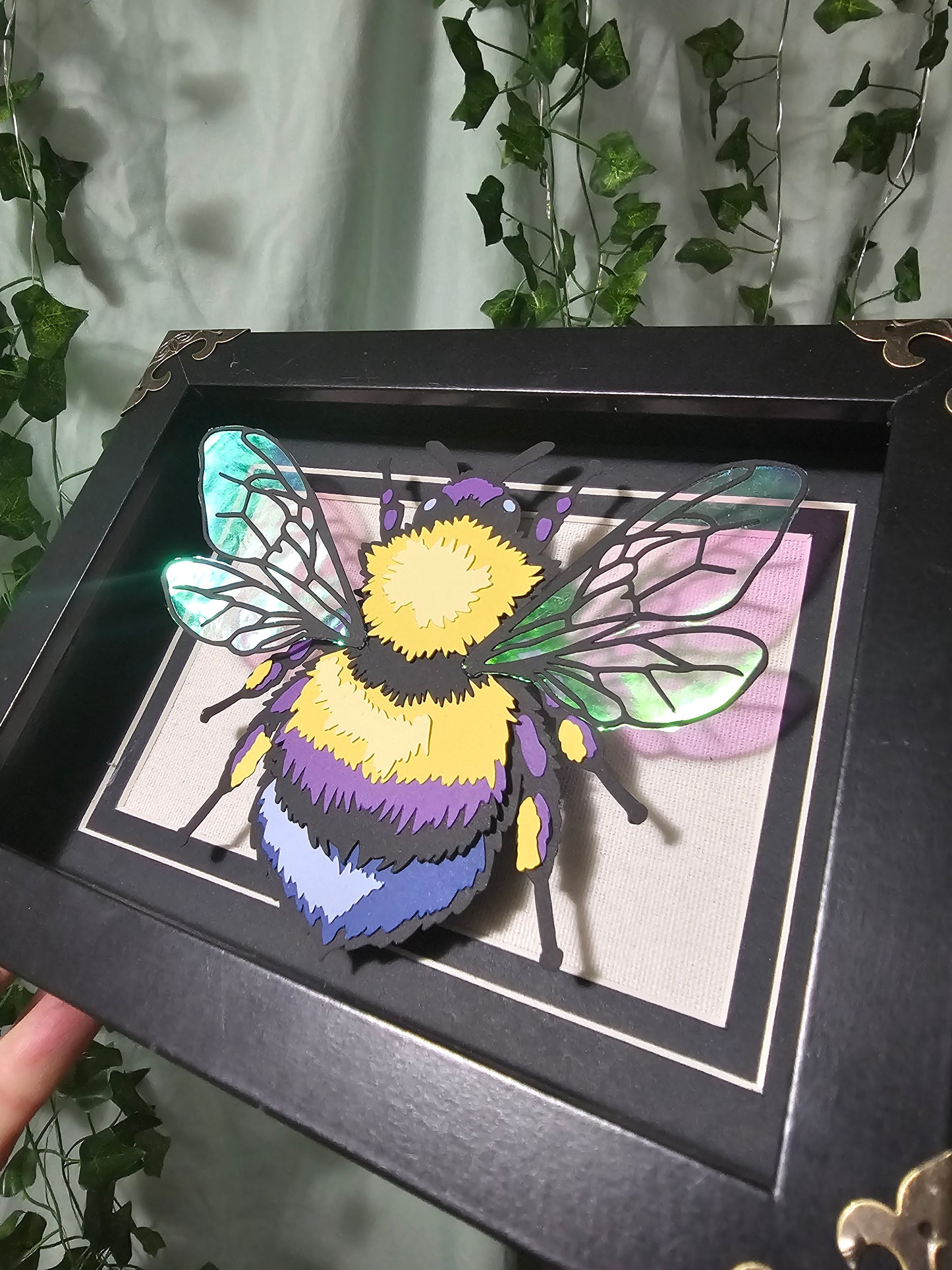 DIY Bug - Bumble Bee - DIY Your Own Paper Specimen