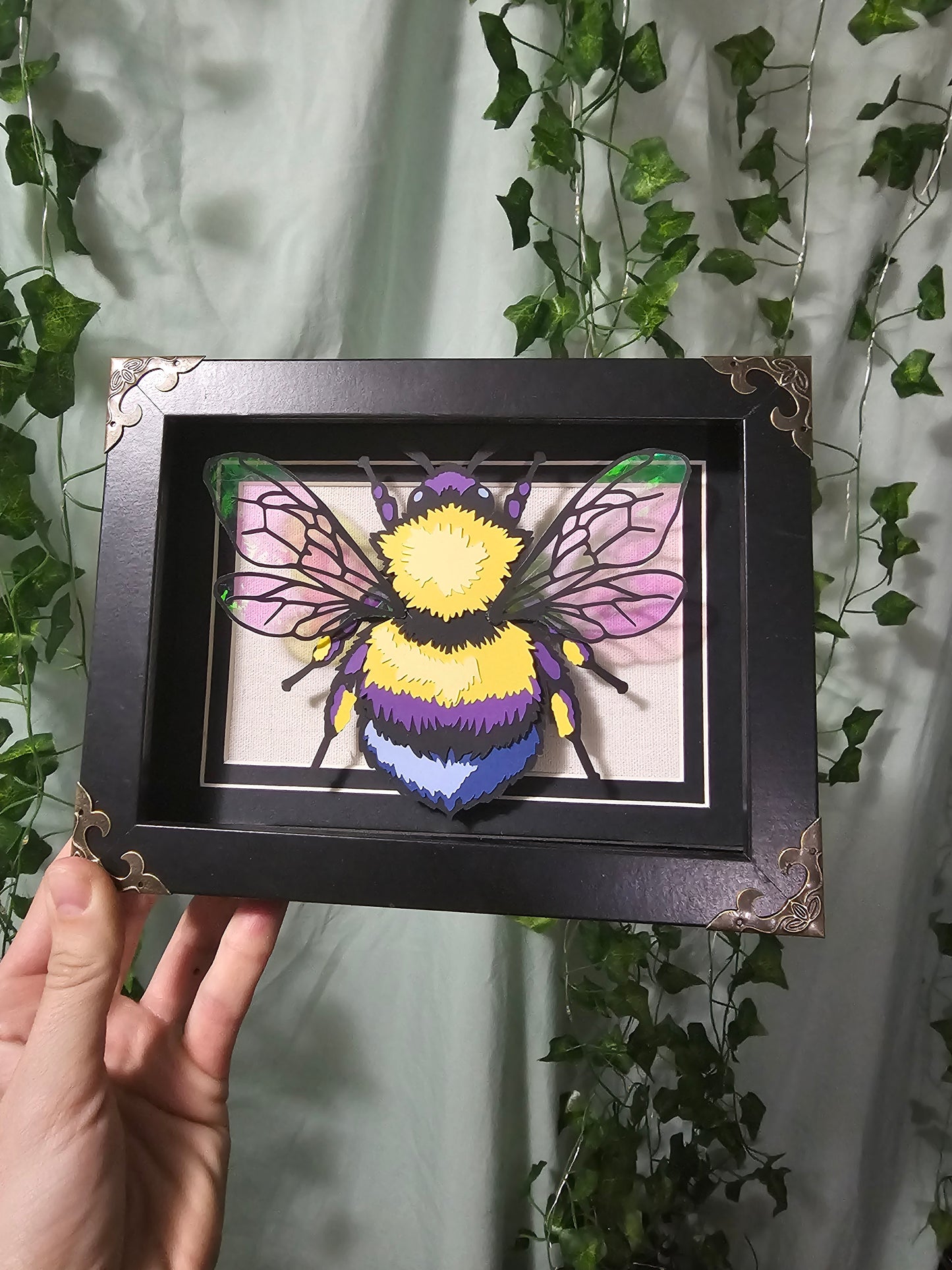 DIY Bug - Bumble Bee - DIY Your Own Paper Specimen
